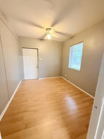 a view of empty room with window