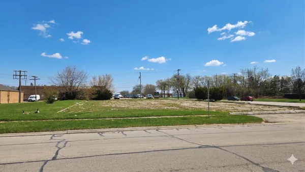 a view of a golf course