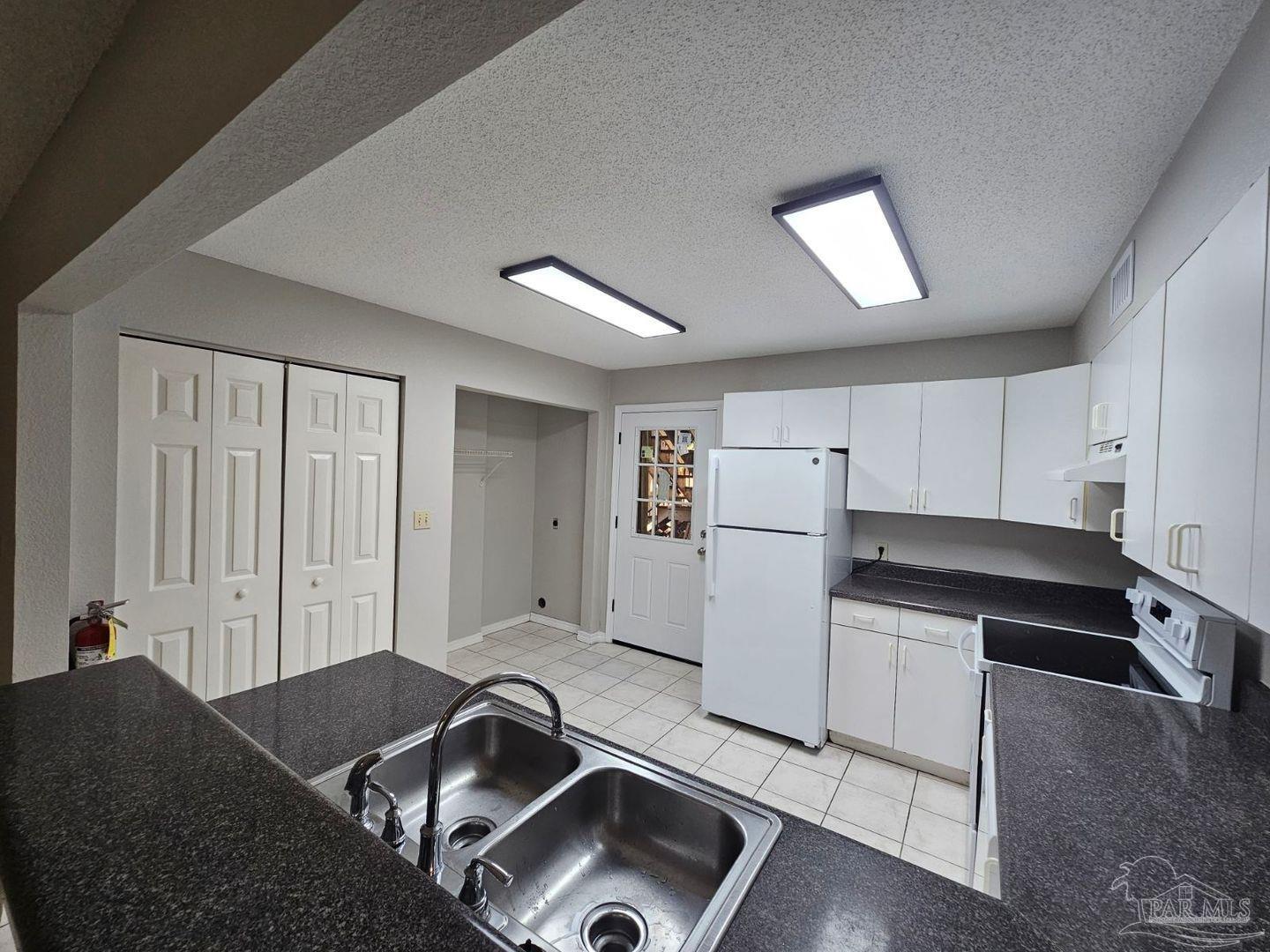 6832 Hunt Street Milton, FL 32570 - Photo 2 of 9