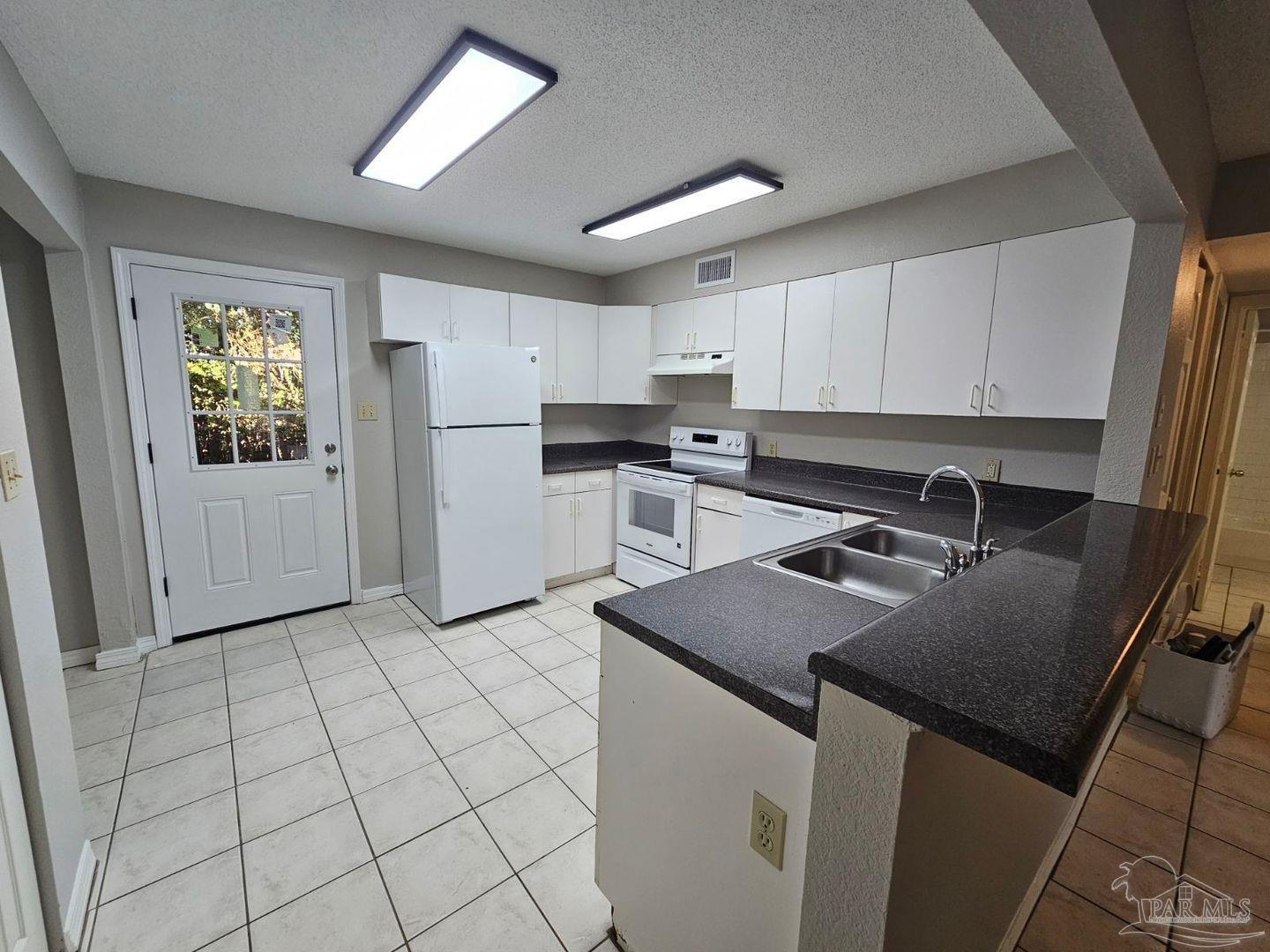 6832 Hunt Street Milton, FL 32570 - Photo 3 of 9