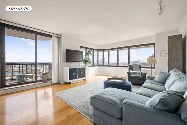 $2,270,000 | 52 East End Avenue, Unit 23A | Upper East Side