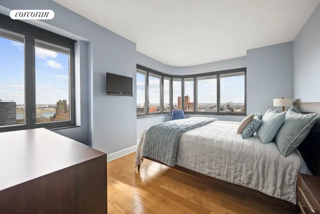 $2,270,000 | 52 East End Avenue, Unit 23A | Upper East Side