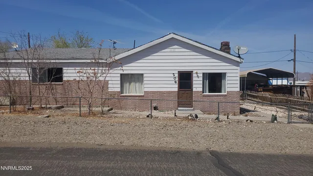 $100,000 | 206 12th Street, Mina, NV 89422