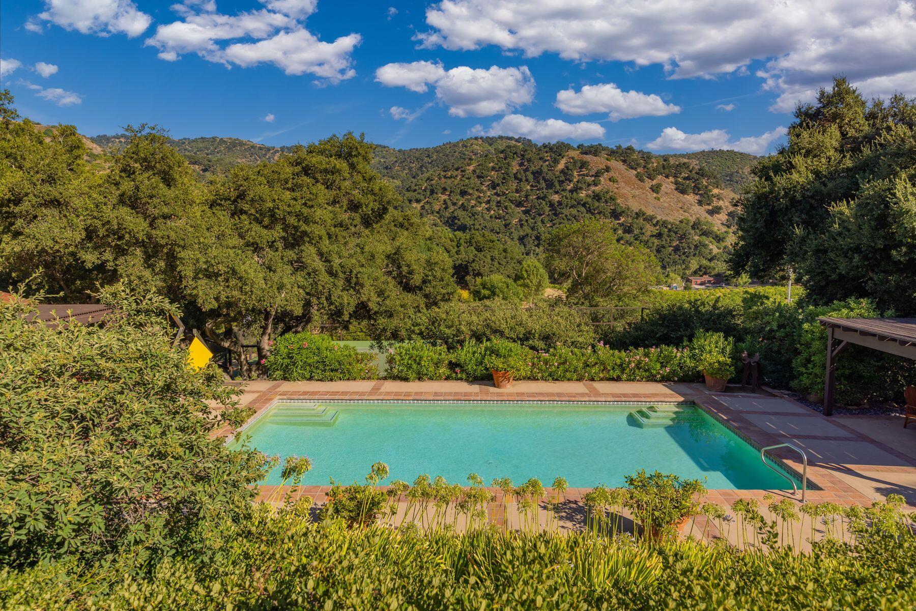 10883 Oak Knoll Road Ojai, CA 93023 - Photo 13 of 43 a view of a pathway with a yard