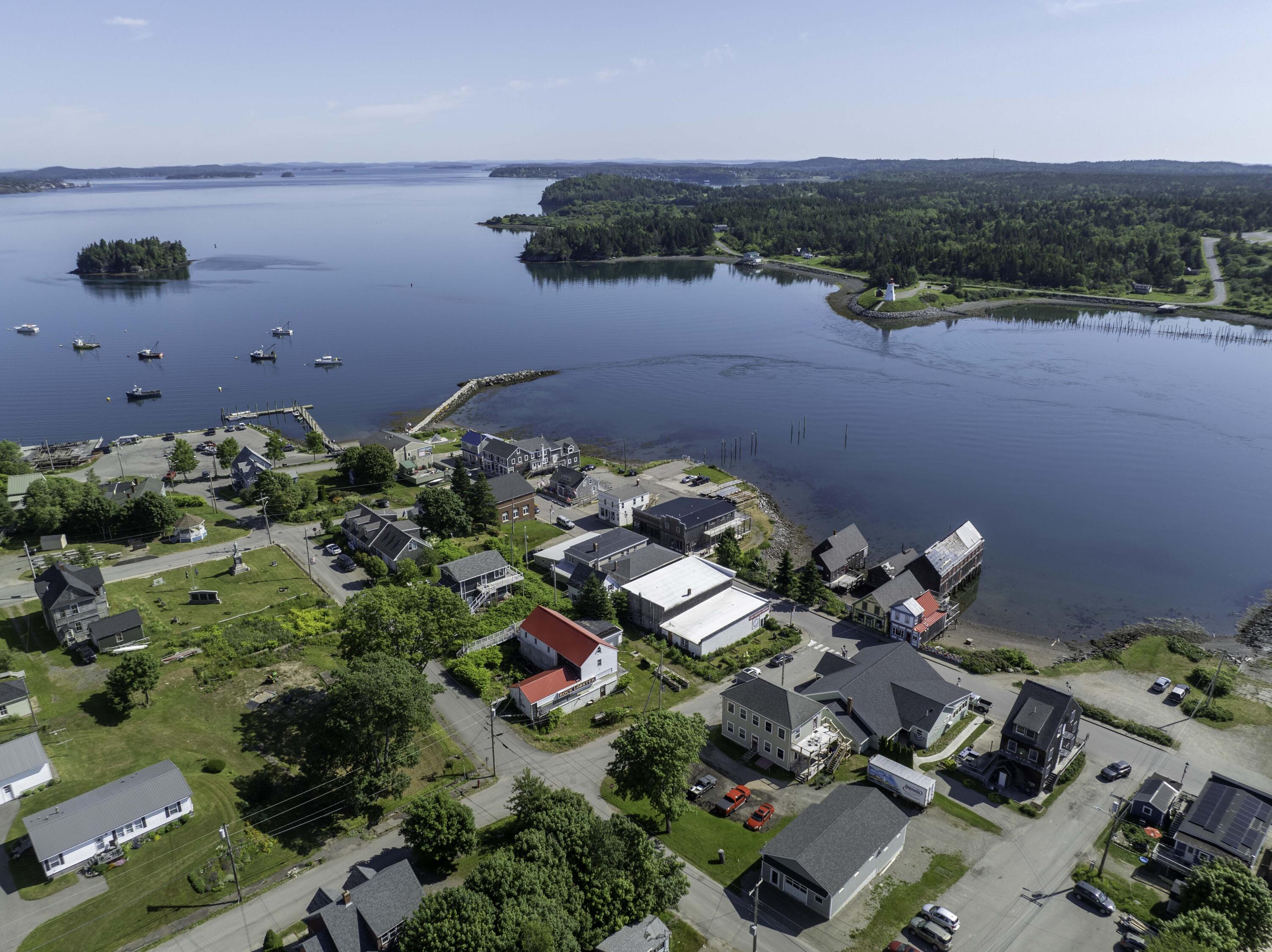 6 School Street Lubec, ME 04652 - Photo 101 of 105 6 School Street, Lubec (21 of 30)
