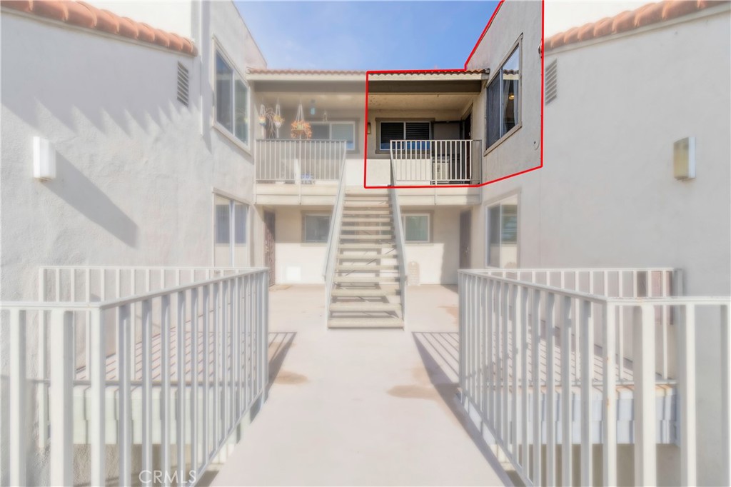 874 Cinnamon Lane, Unit 62 Duarte, CA 91010 - Photo 18 of 22 a view of a building from a balcony