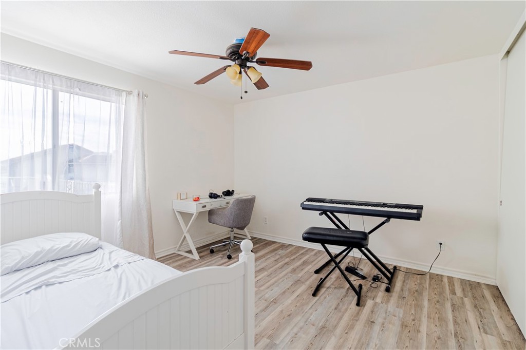 874 Cinnamon Lane, Unit 62 Duarte, CA 91010 - Photo 5 of 22 a room with a workspace