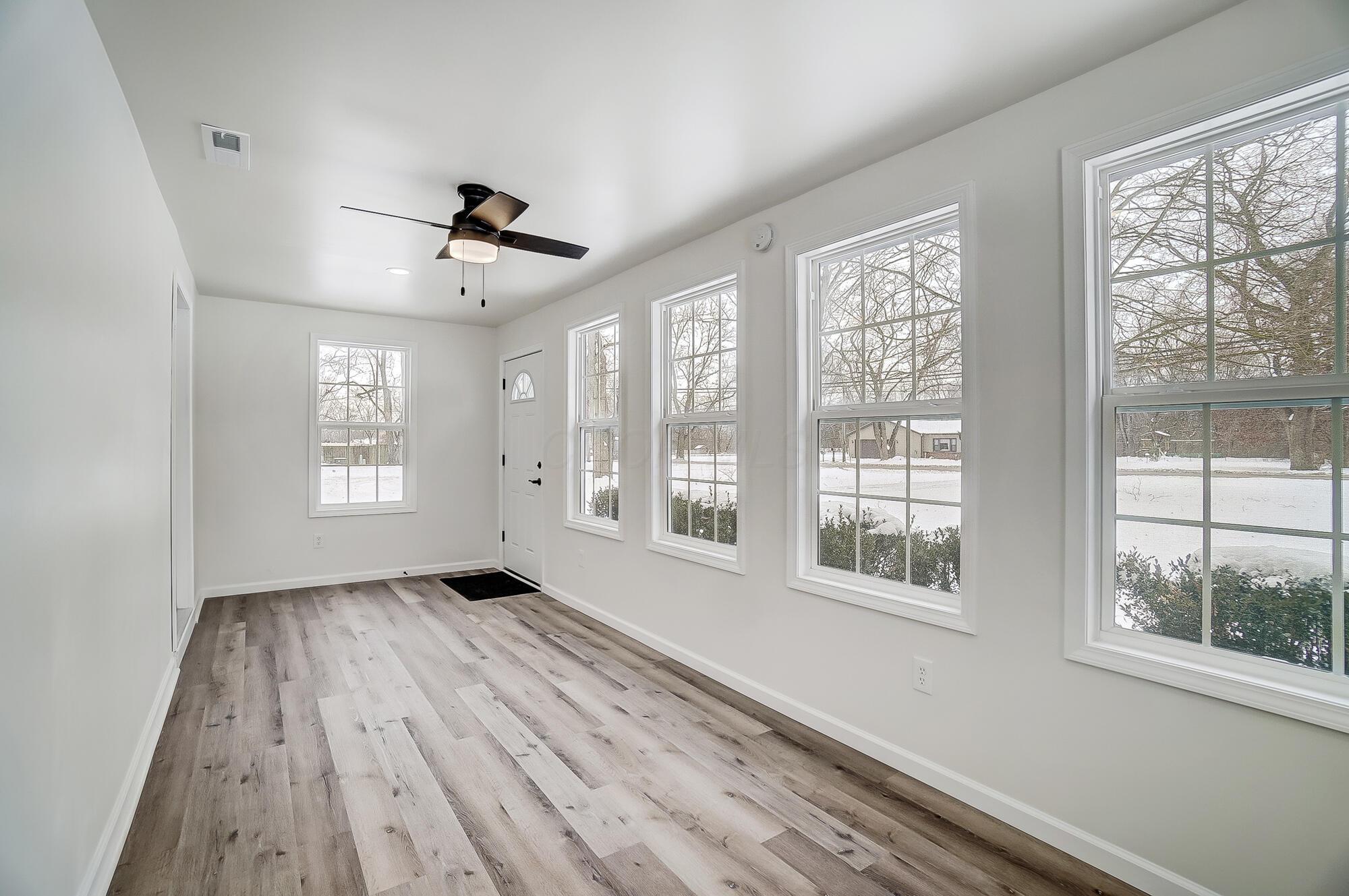 1896 Dyer Road Grove City, OH 43123 - Photo 5 of 51