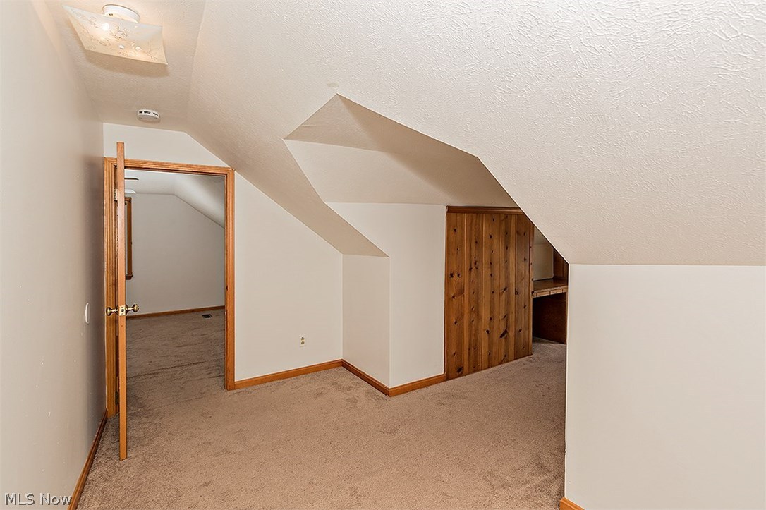 1458 Sunset Road Cleveland, OH 44124 - Photo 21 of 33