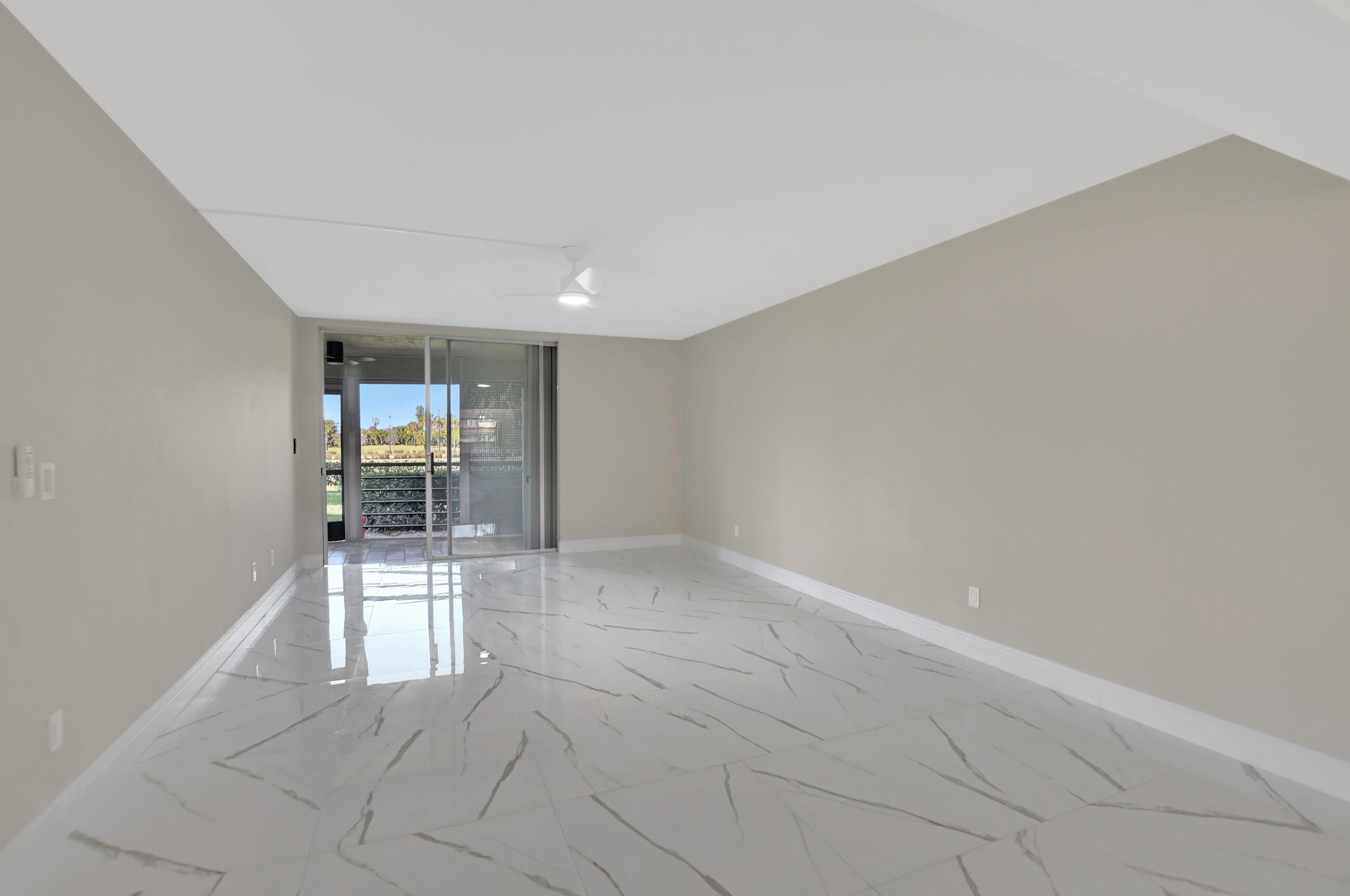 23277 Barwood Lane North, Unit 107 Boca Raton, FL 33428 - Photo 14 of 49 24_dsc_2061