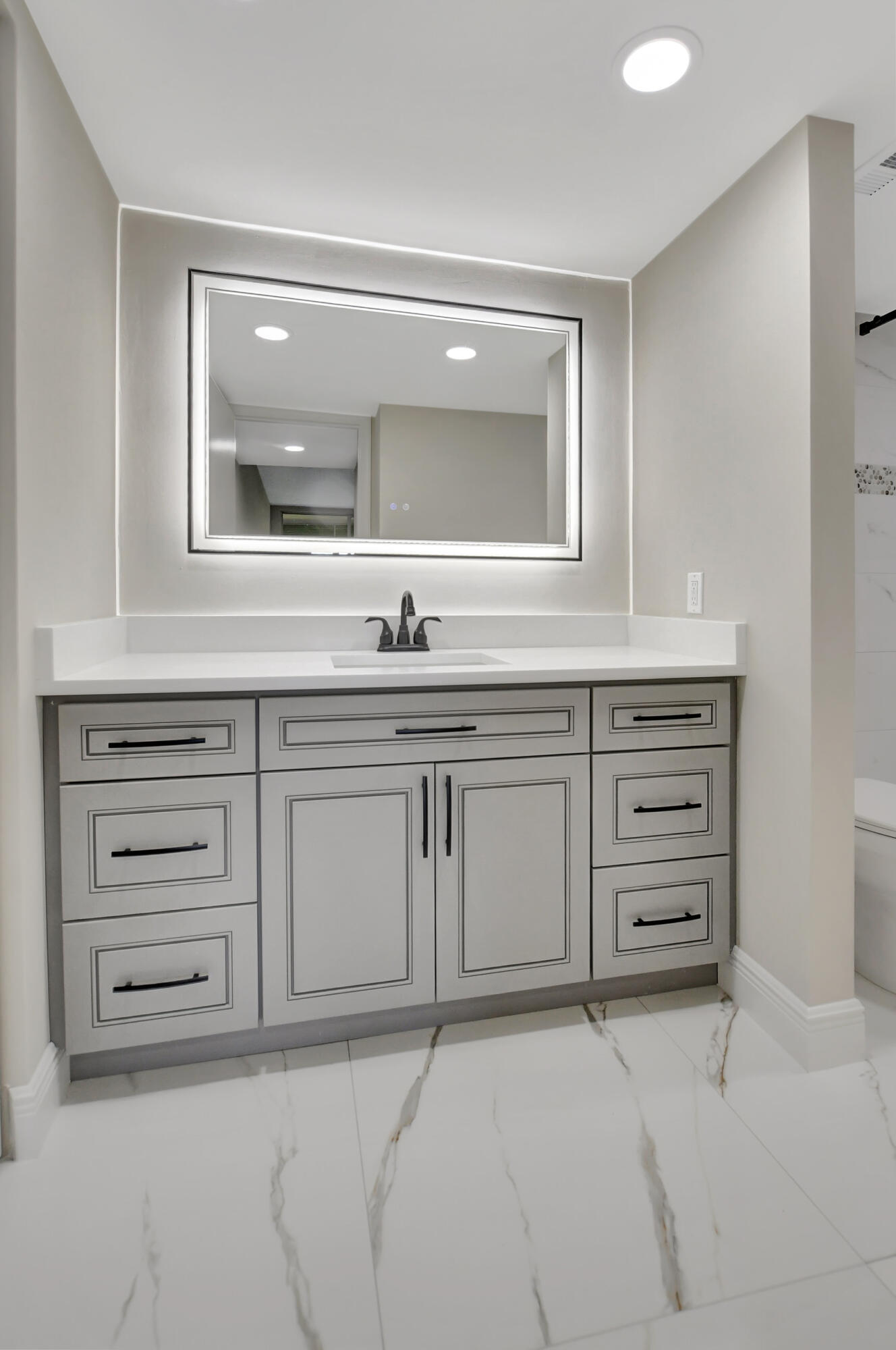 23277 Barwood Lane North, Unit 107 Boca Raton, FL 33428 - Photo 27 of 49 Master Bath