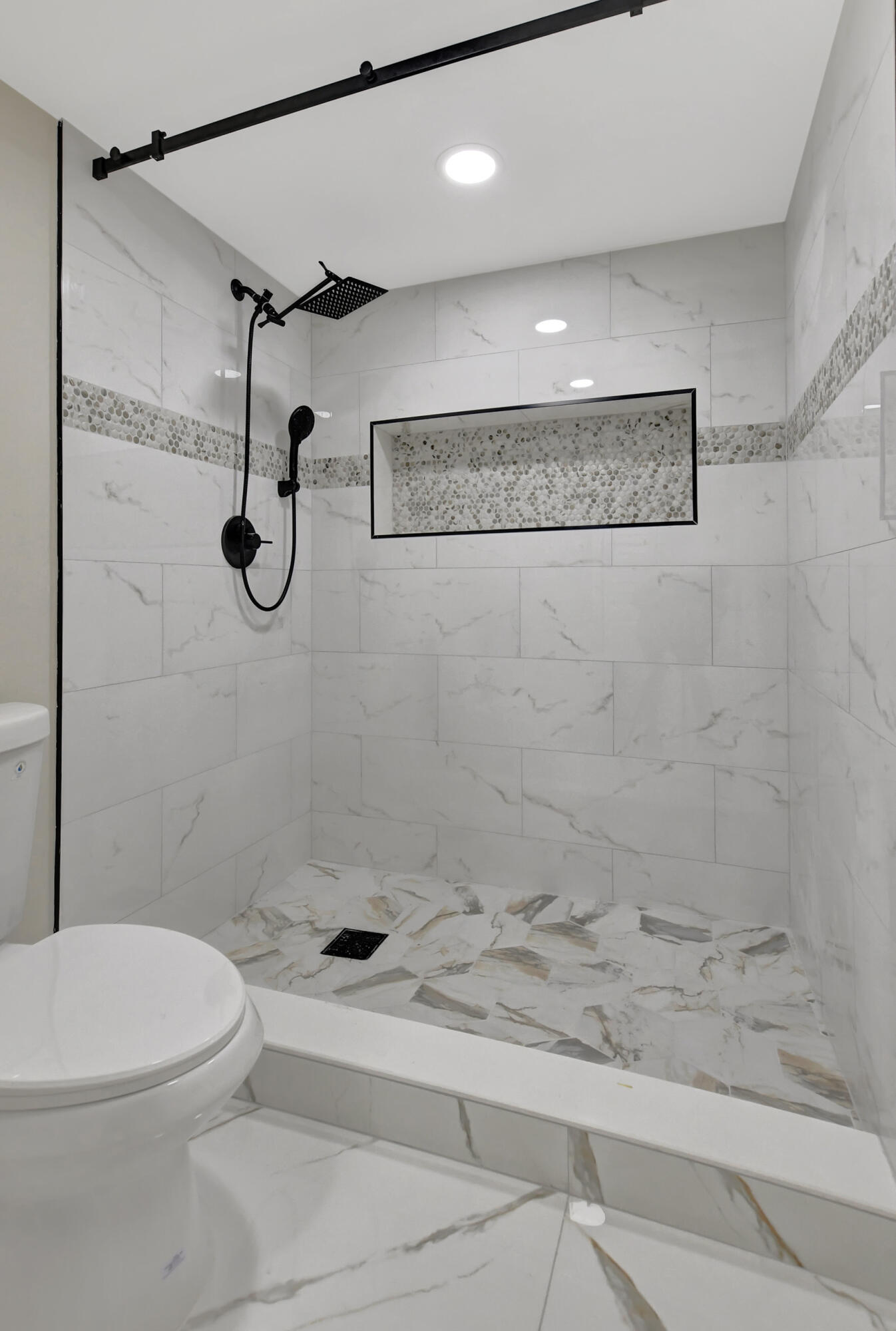 23277 Barwood Lane North, Unit 107 Boca Raton, FL 33428 - Photo 28 of 49 Master Bath