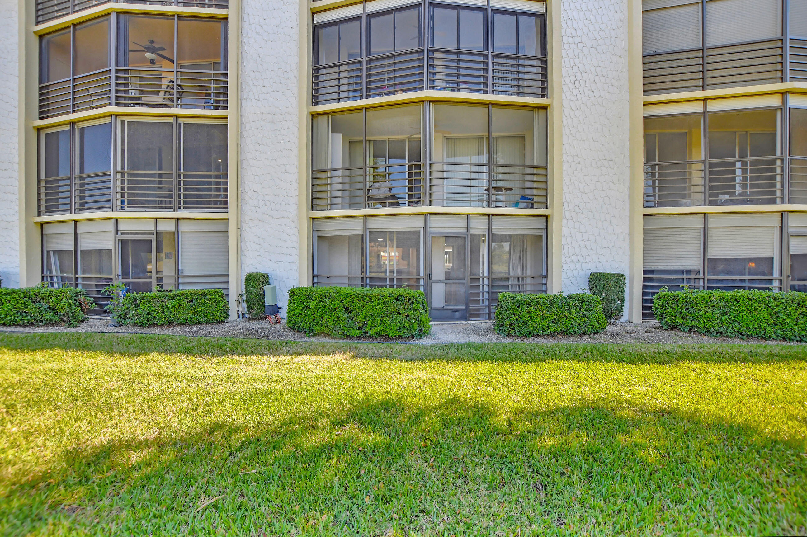 23277 Barwood Lane North, Unit 107 Boca Raton, FL 33428 - Photo 37 of 49 45_dsc_2166