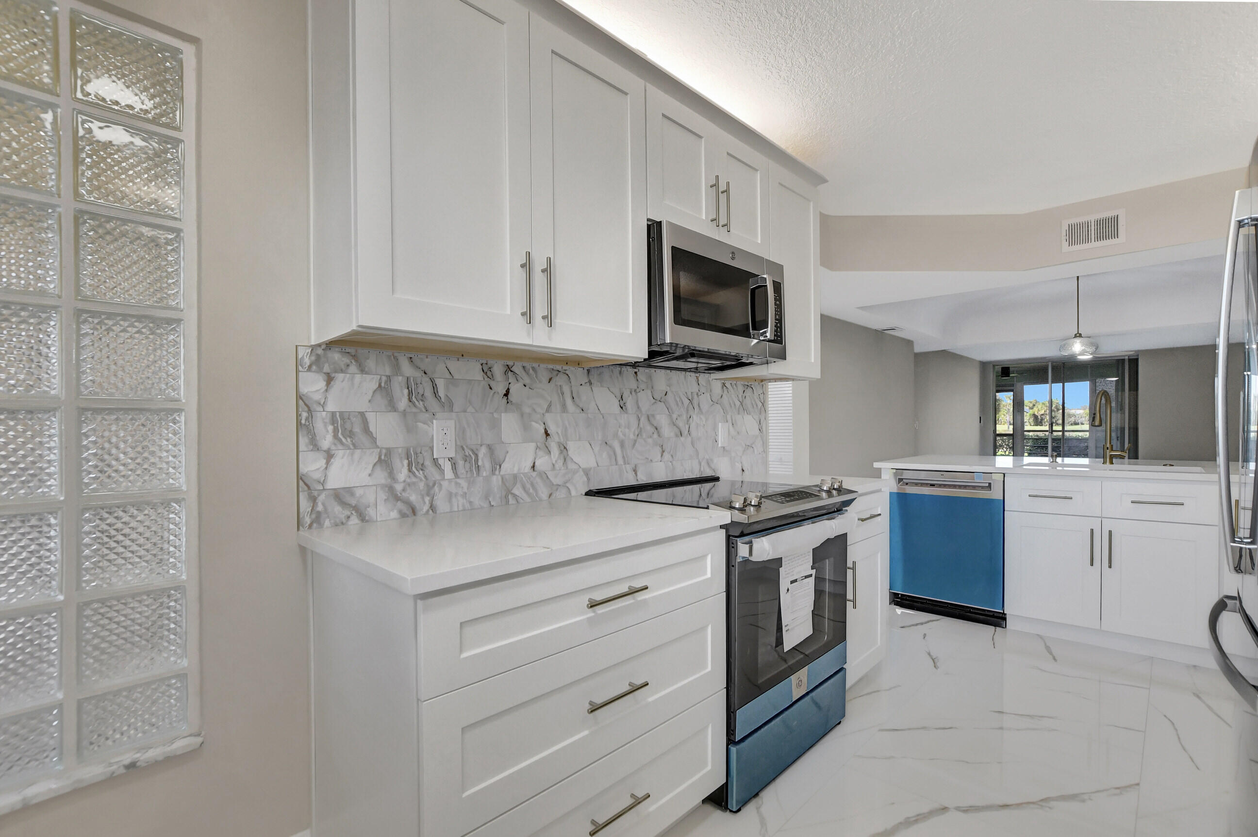 23277 Barwood Lane North, Unit 107 Boca Raton, FL 33428 - Photo 5 of 49 16_dsc_2021