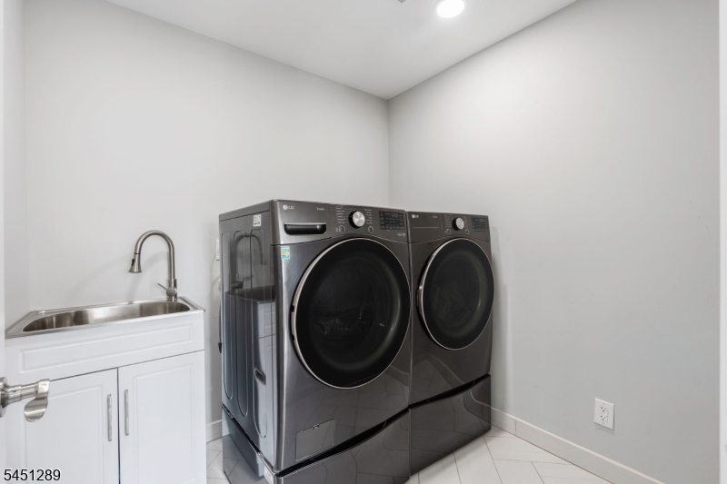 311 Martin Road Union, NJ 07083 - Photo 24 of 49 Gallery Image 24