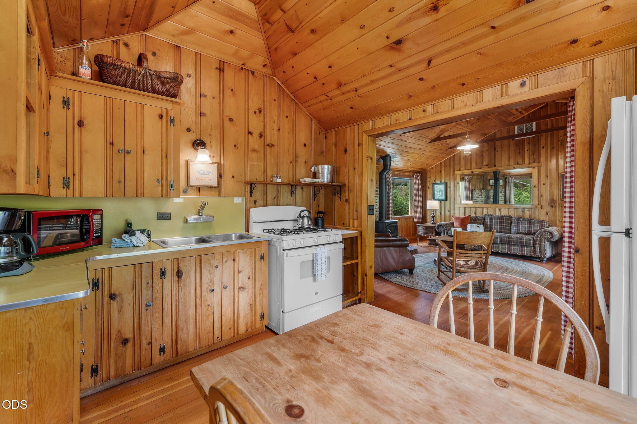 13375 Southwest Forest Service Road, Unit 3 U1 Camp Sherman, OR 97730 - Photo 11 of 29