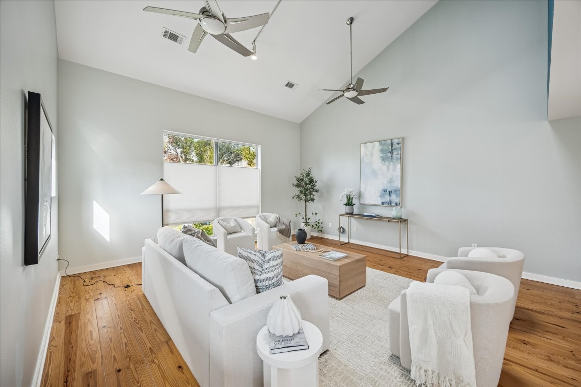 2508 Calumet Street, Unit E Houston, TX 77004 - Photo 4 of 31 a living room with furniture and a large window