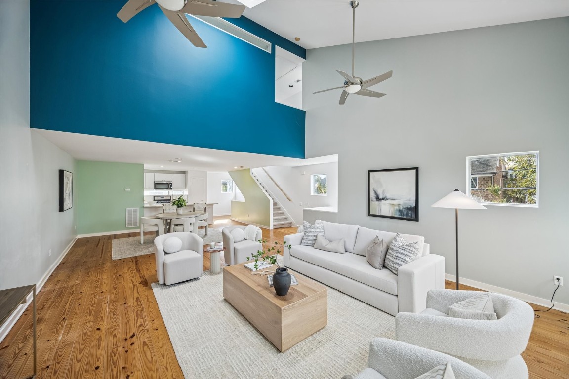 2508 Calumet Street, Unit E Houston, TX 77004 - Photo 5 of 31 a living room with furniture and a couch