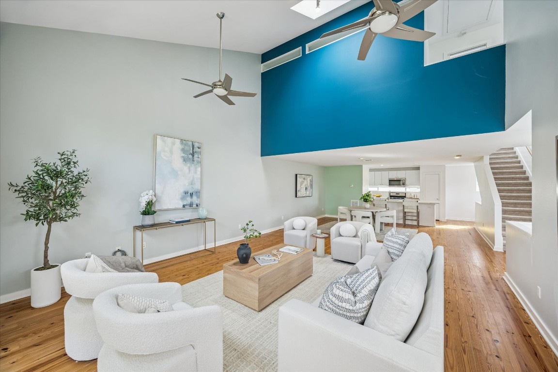 2508 Calumet Street, Unit E Houston, TX 77004 - Photo 6 of 31 a living room with furniture and a potted plant