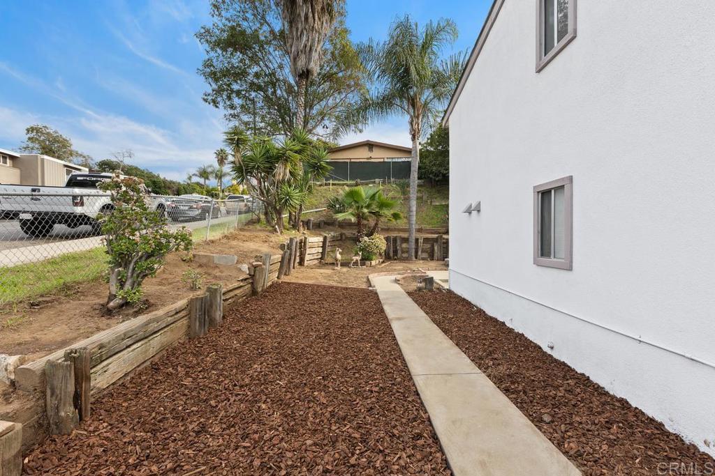 921 Lemon Avenue Vista, CA 92084 - Photo 25 of 32 a view of a backyard of the house