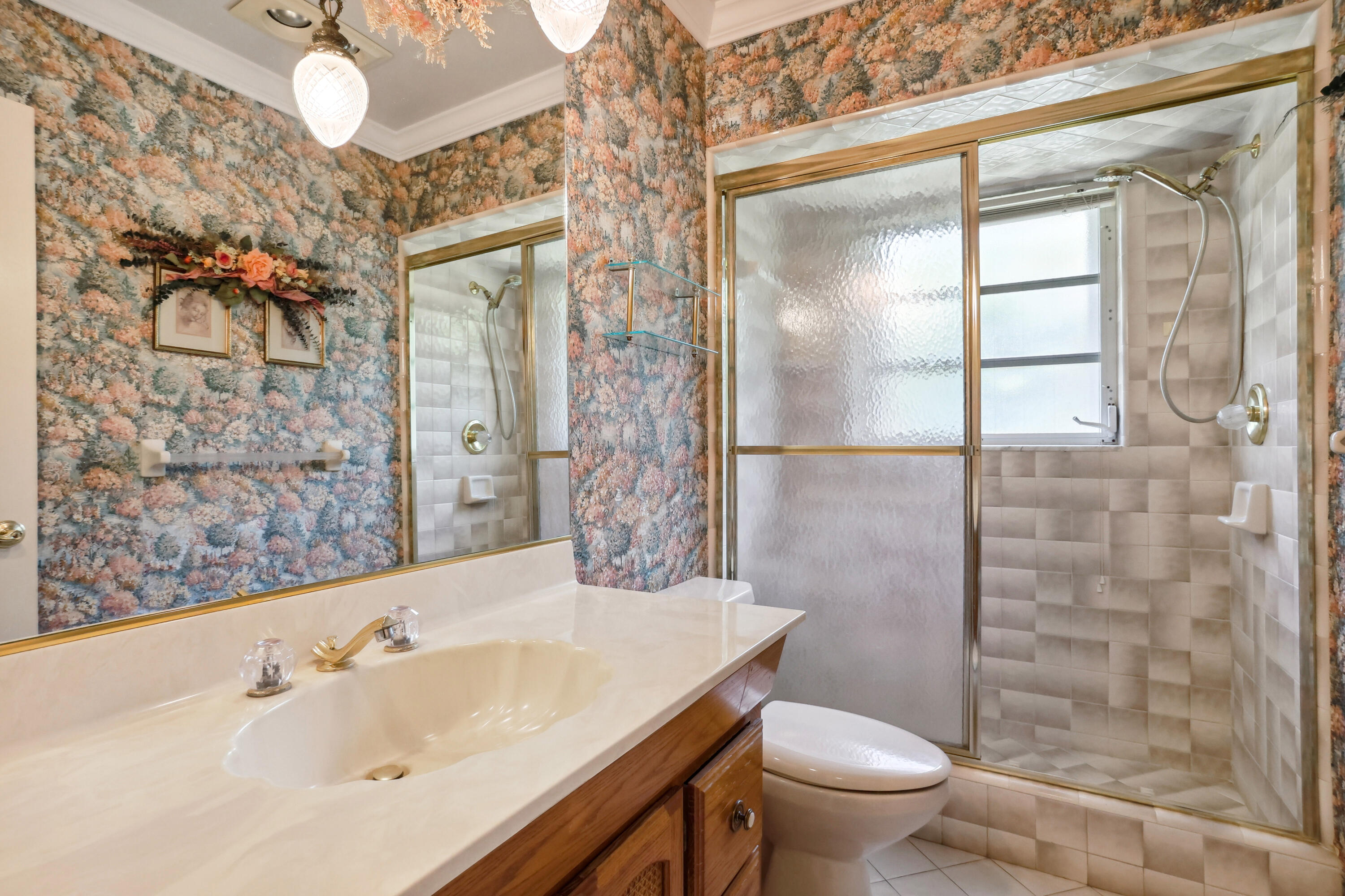 1137 Tamarind Way Boca Raton, FL 33486 - Photo 17 of 29 2nd Bathroom