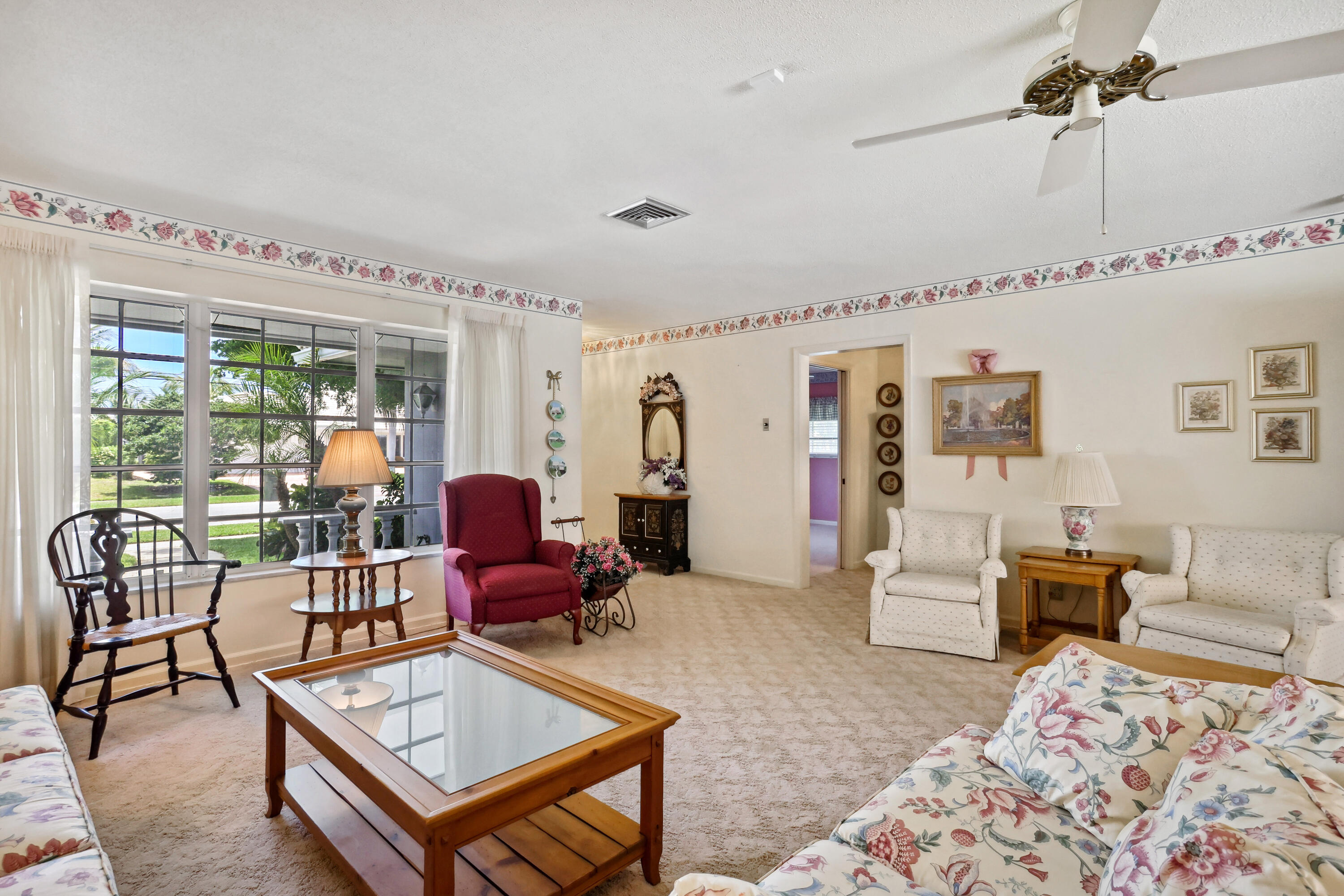 1137 Tamarind Way Boca Raton, FL 33486 - Photo 8 of 29 Living Area