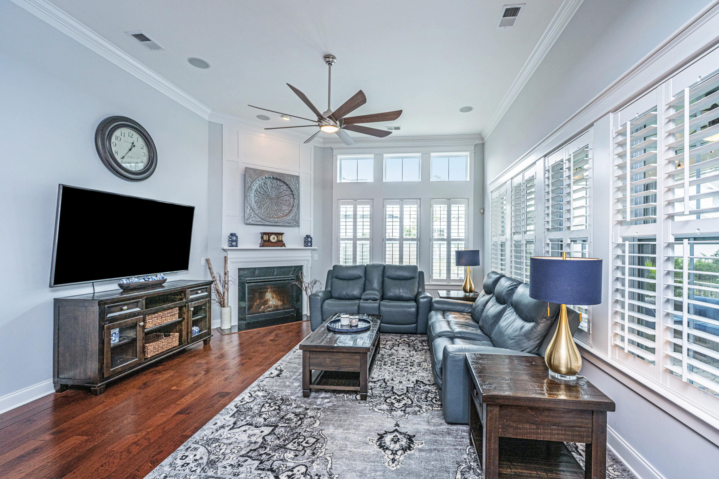 1543 Watoga Way Mount Pleasant, SC 29466 - Photo 13 of 65 Family room surrounded by windows