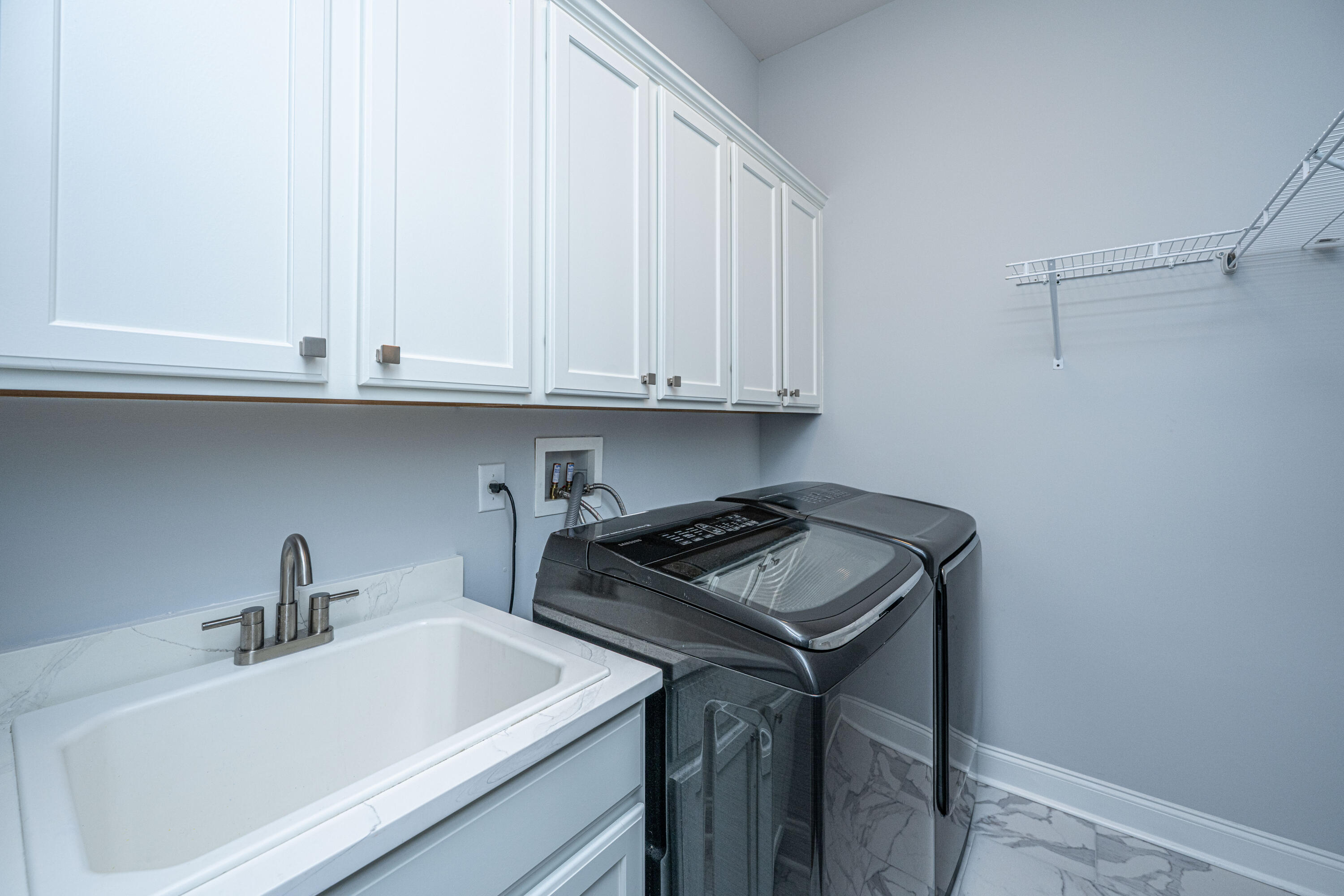 1543 Watoga Way Mount Pleasant, SC 29466 - Photo 25 of 65 Laundry room with utility sink