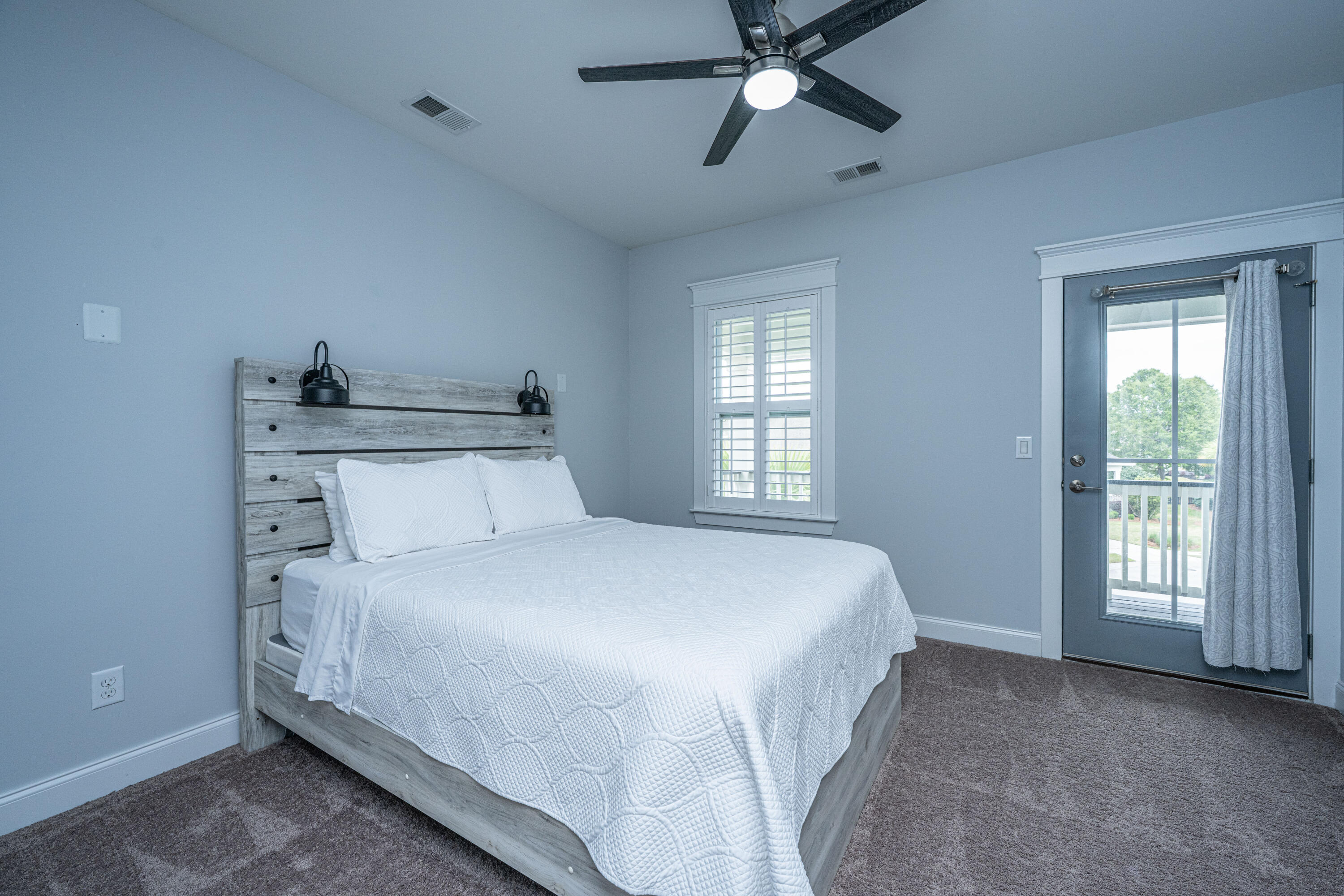 1543 Watoga Way Mount Pleasant, SC 29466 - Photo 28 of 65 Secondary bedroom w/ upper porch access