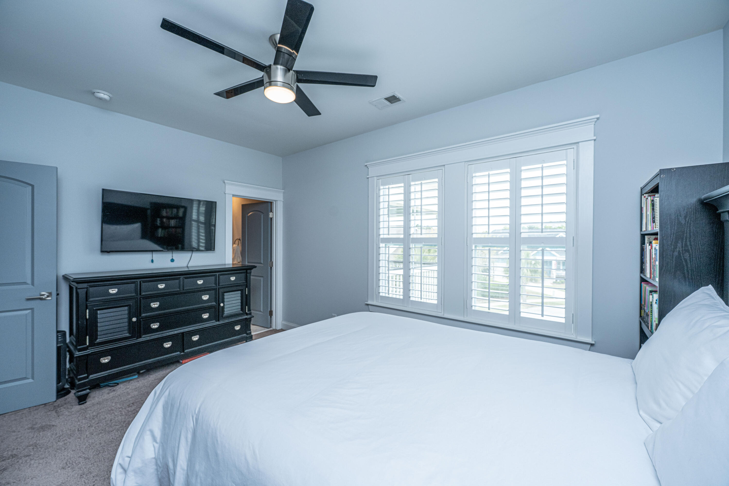 1543 Watoga Way Mount Pleasant, SC 29466 - Photo 32 of 65 Secondary bedroom w/ ensuite bath