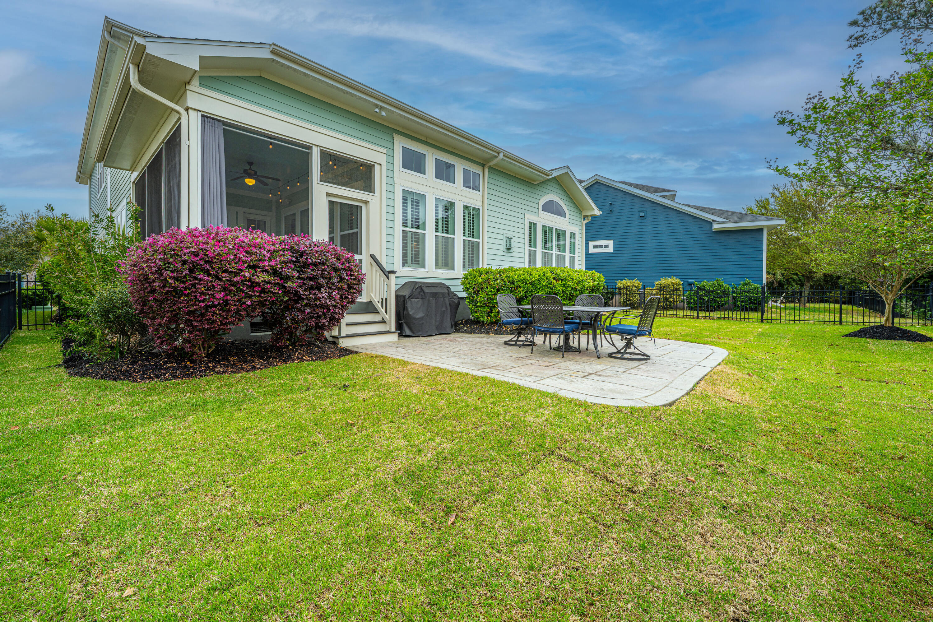 1543 Watoga Way Mount Pleasant, SC 29466 - Photo 41 of 65 Fenced yard with custom patio