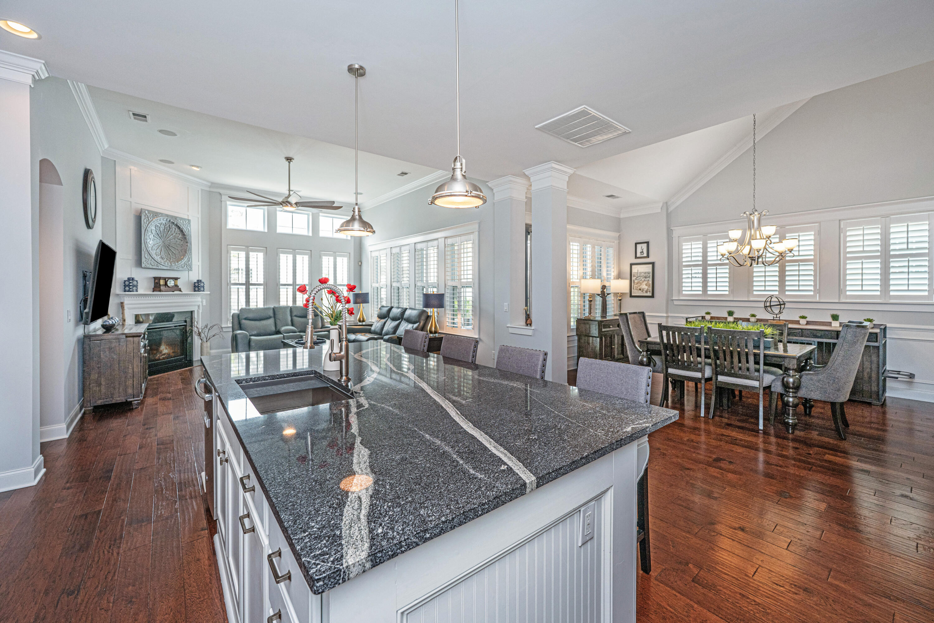 1543 Watoga Way Mount Pleasant, SC 29466 - Photo 10 of 65 Massive island