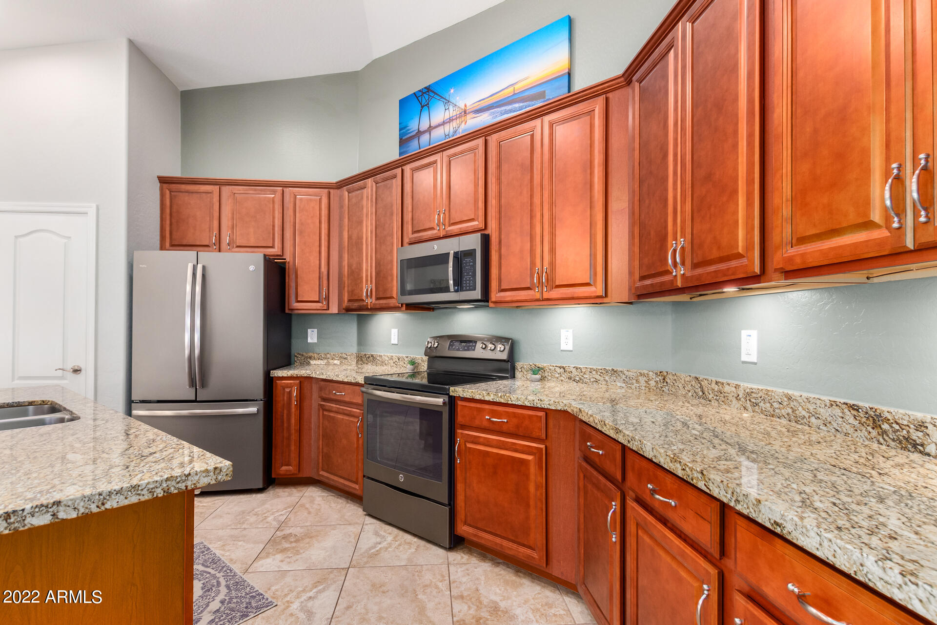 7936 South 7th Way Phoenix, AZ 85042 - Photo 8 of 25 08- 7th