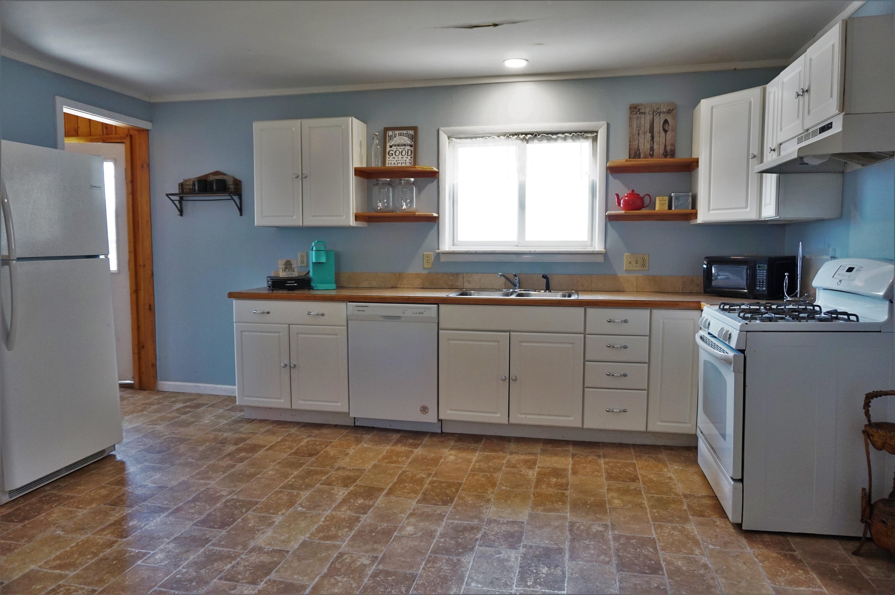 7415 Weeman Road Bellaire, MI 49615 - Photo 9 of 25 Gallery Image 9