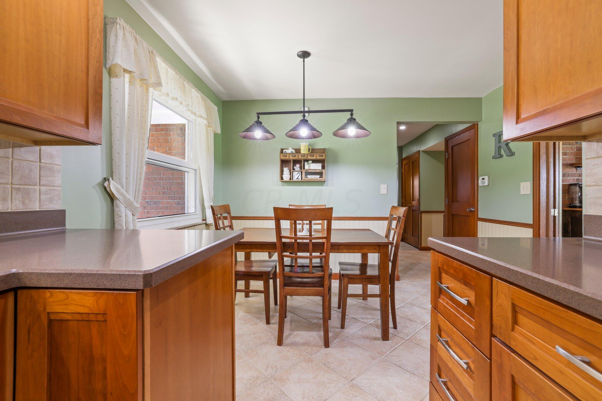 19940 Collins Road Marysville, OH 43040 - Photo 16 of 53 Eat-in Kitchen w/Amish trim work