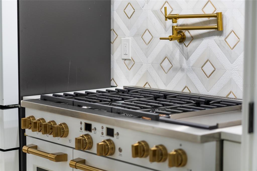 1451 Lyndale Boulevard Winter Park, FL 32789 - Photo 32 of 89 a close up of a stove top oven