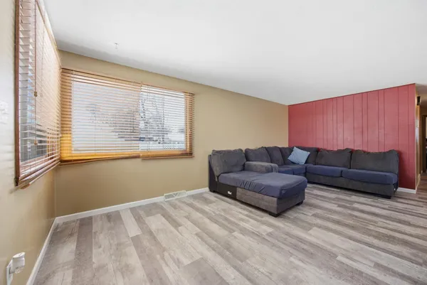 $250,000 | 2702 9 1/2 Street North, Fargo, ND 58102