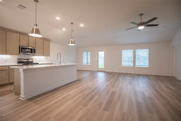 $2,400 | 5810 Sunkissed Drive, Fulshear, TX 77441