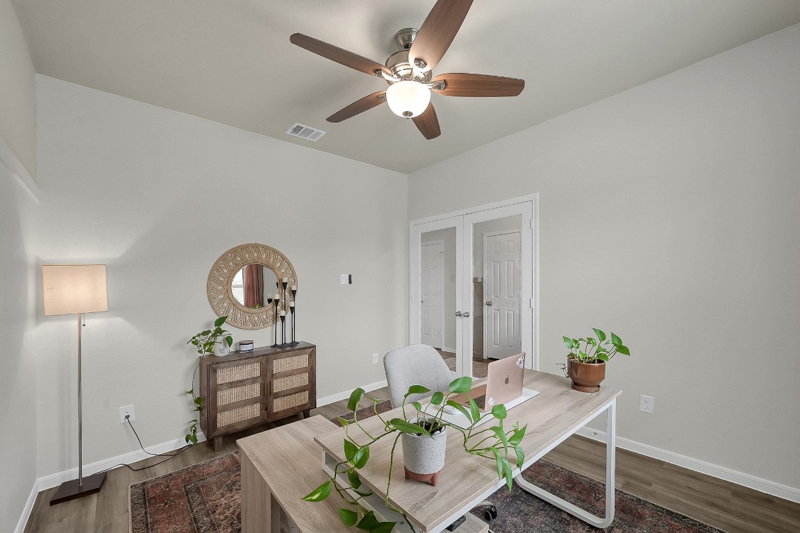 679 Red Elm Lane Conroe, TX 77304 - Photo 8 of 45 a living room with furniture