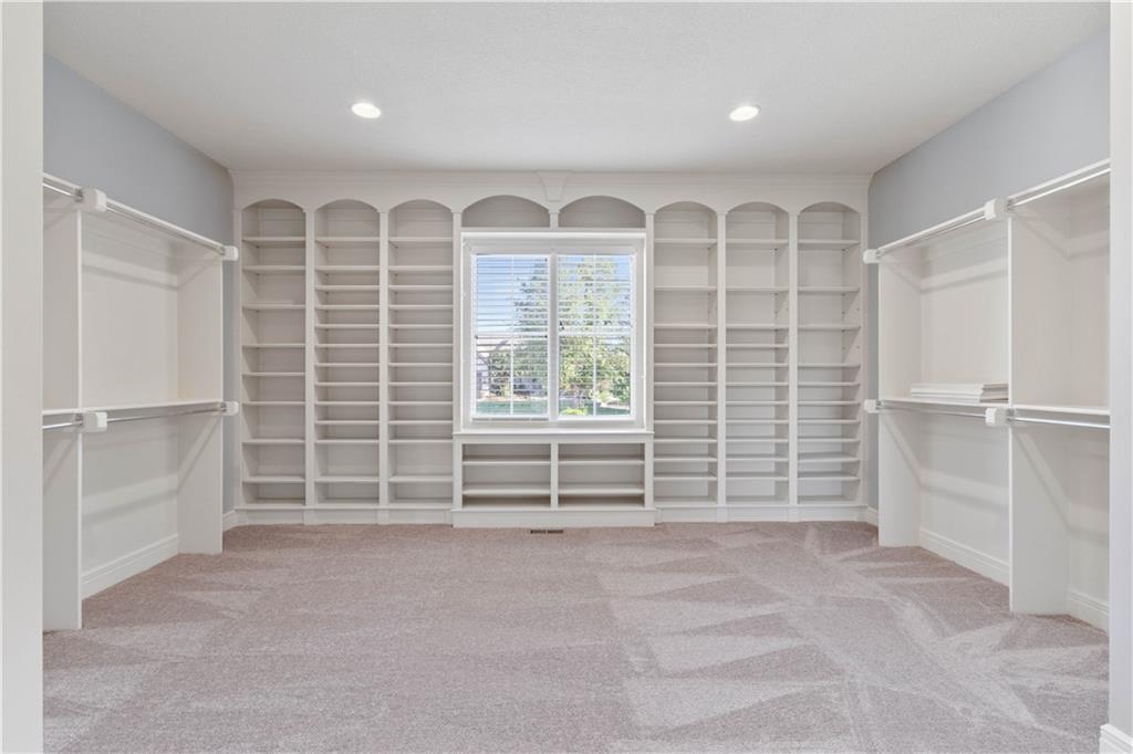 15825 Howe Street Overland Park, KS 66224 - Photo 24 of 49