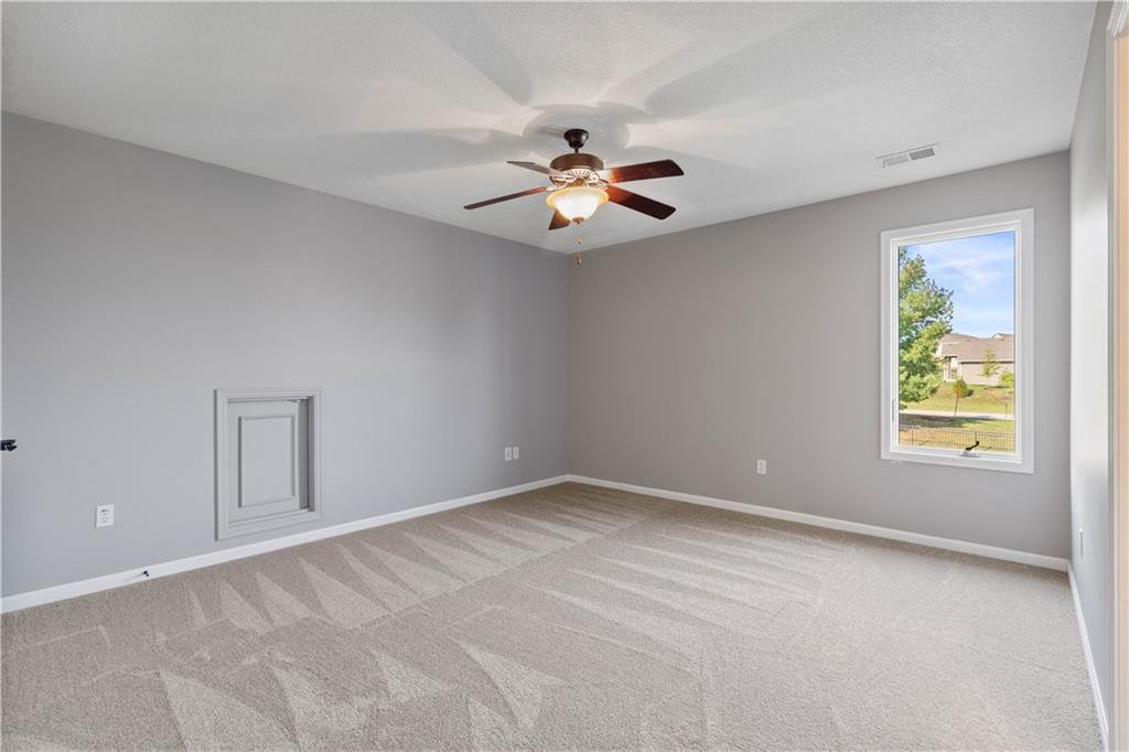 15825 Howe Street Overland Park, KS 66224 - Photo 27 of 49
