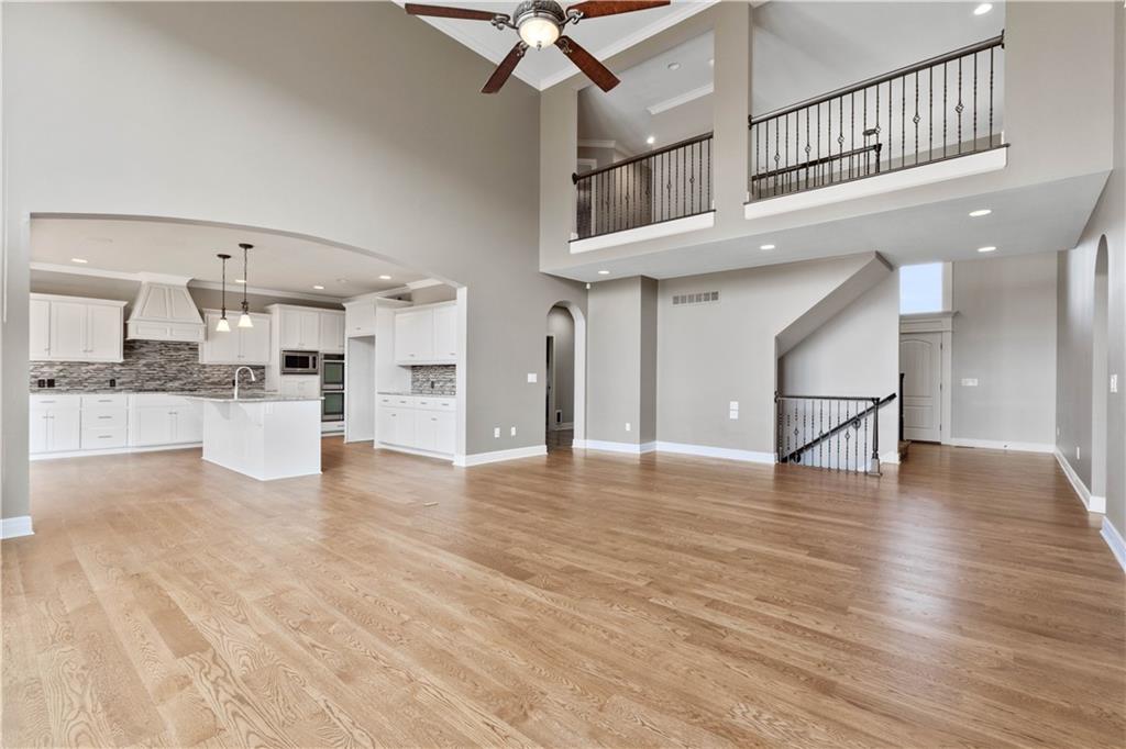 15825 Howe Street Overland Park, KS 66224 - Photo 5 of 49