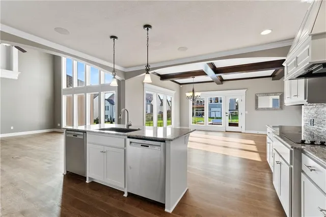 $1,279,000 | 15825 Howe Street, Overland Park, KS 66224