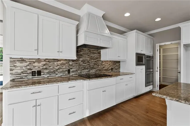 $1,279,000 | 15825 Howe Street, Overland Park, KS 66224