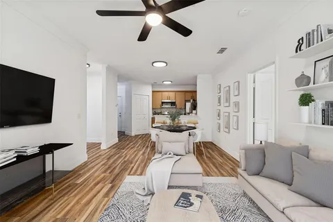 $330,000 | 4207 South Dale Mabry Highway, Unit 9207, Tampa, FL 33611