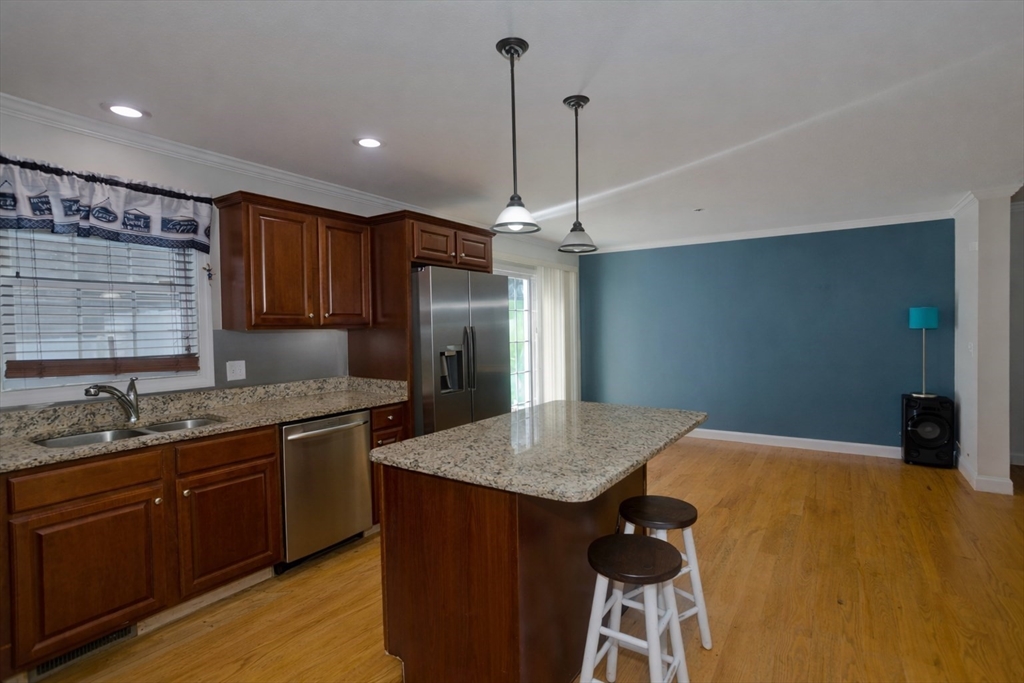 31 Acrebrook Road Springfield, MA 01129 - Photo 5 of 31