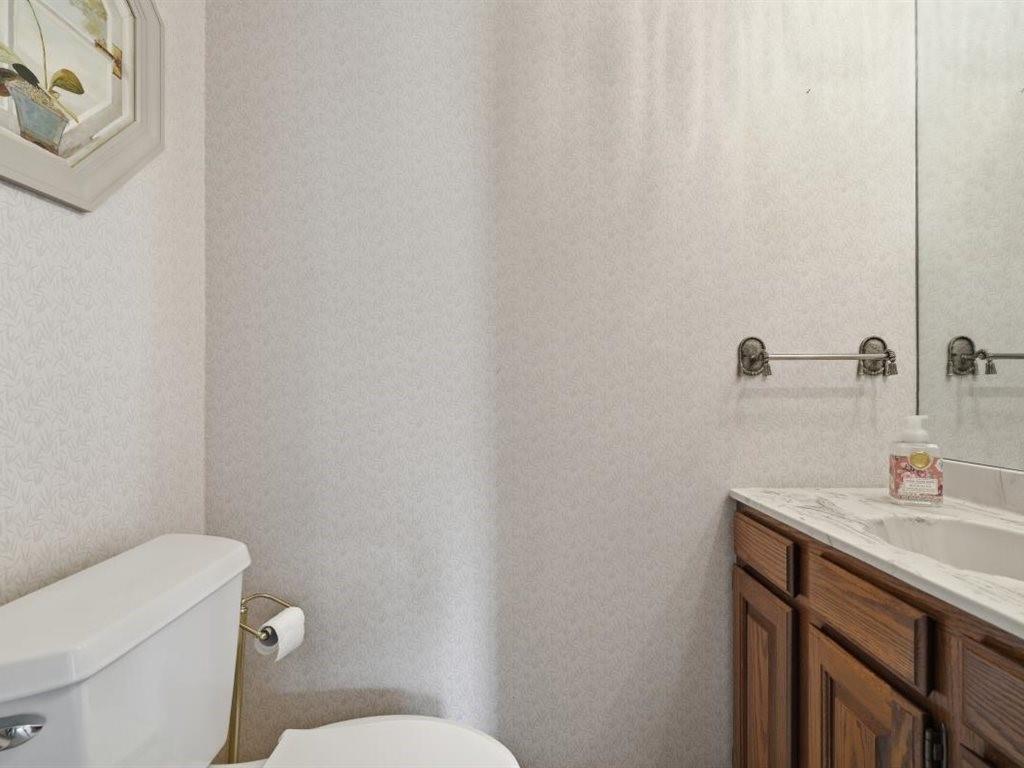 153 Seegar Road Upper St. Clair, PA 15241 - Photo 20 of 50 1st Floor Powder Room
