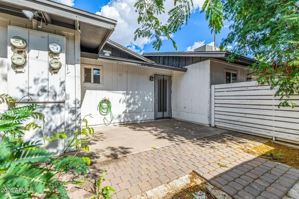 $1,399 | 3011 North 38th Street, Unit 1, Phoenix, AZ 85018