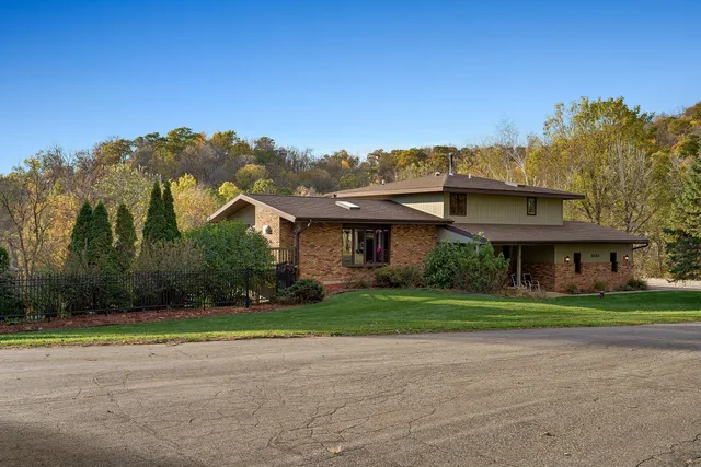 $497,000 | N6061 Summerglow Trail, Onalaska, WI 54650