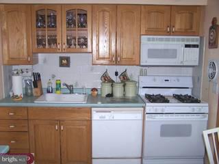 1712 Ripley Street Philadelphia, PA 19111 - Photo 4 of 6 Gallery Image 4